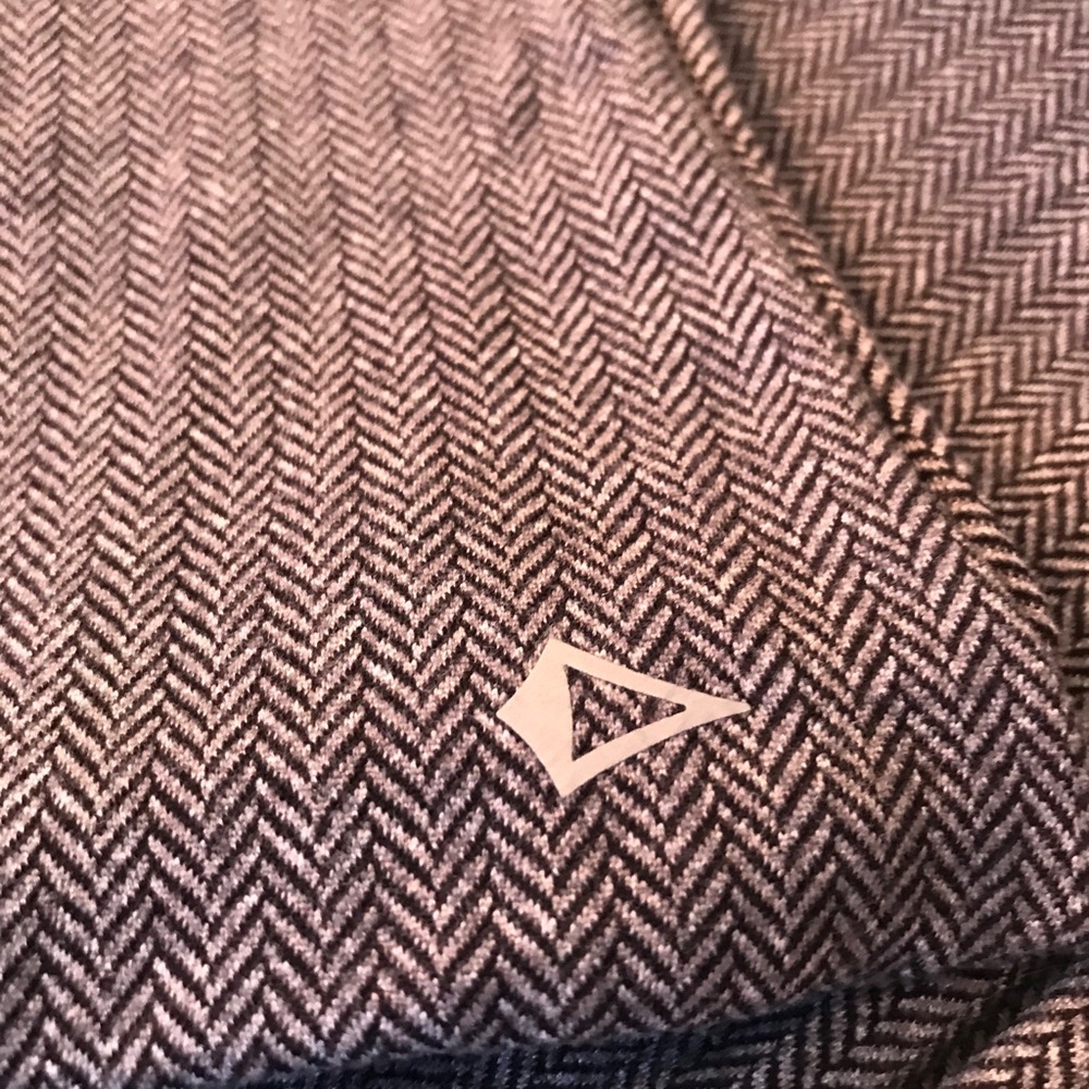 Ivivva Infinity Scarf - Picture 2 of 4